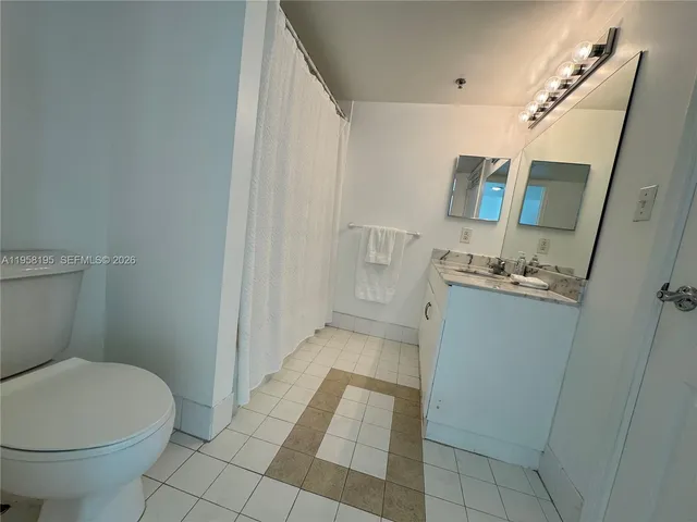 $2,599 | 1200 Brickell Bay Drive, Unit 3405, Miami, FL 33131