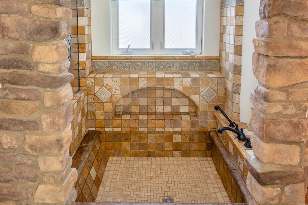 3209 James Drive Carlsbad, CA 92008 - Photo 28 of 65 a bathroom with a shower