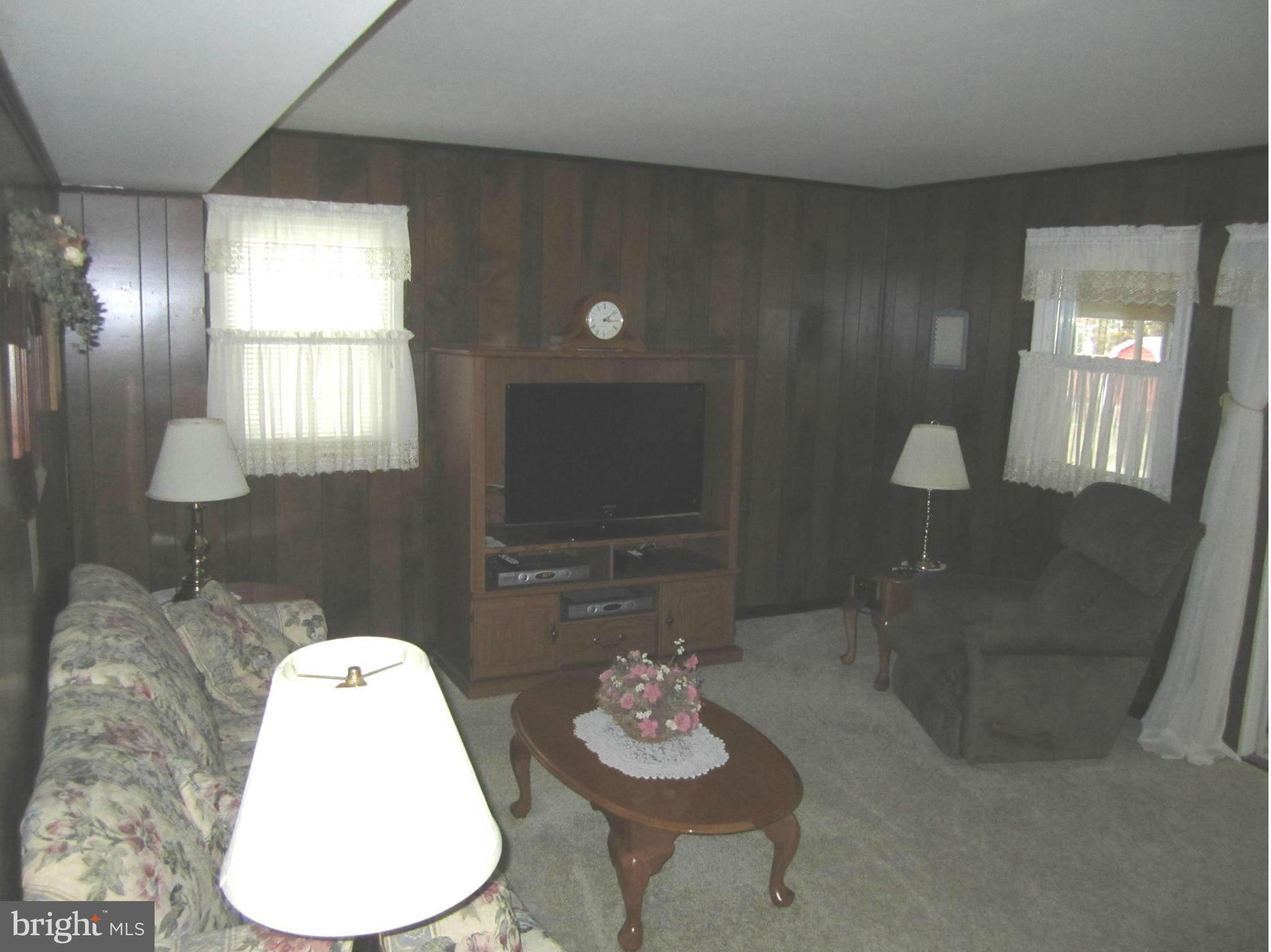 509 Sudbury Road Linthicum Heights, MD 21090 - Photo 12 of 27 Family Room