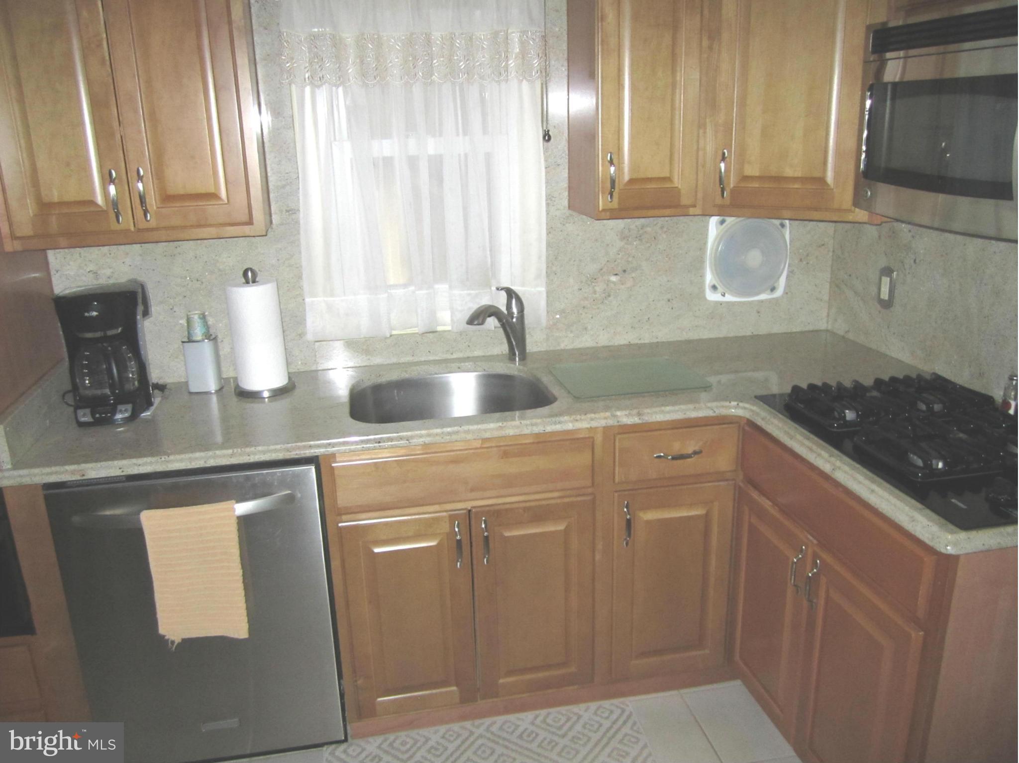 509 Sudbury Road Linthicum Heights, MD 21090 - Photo 10 of 27 Kitchen