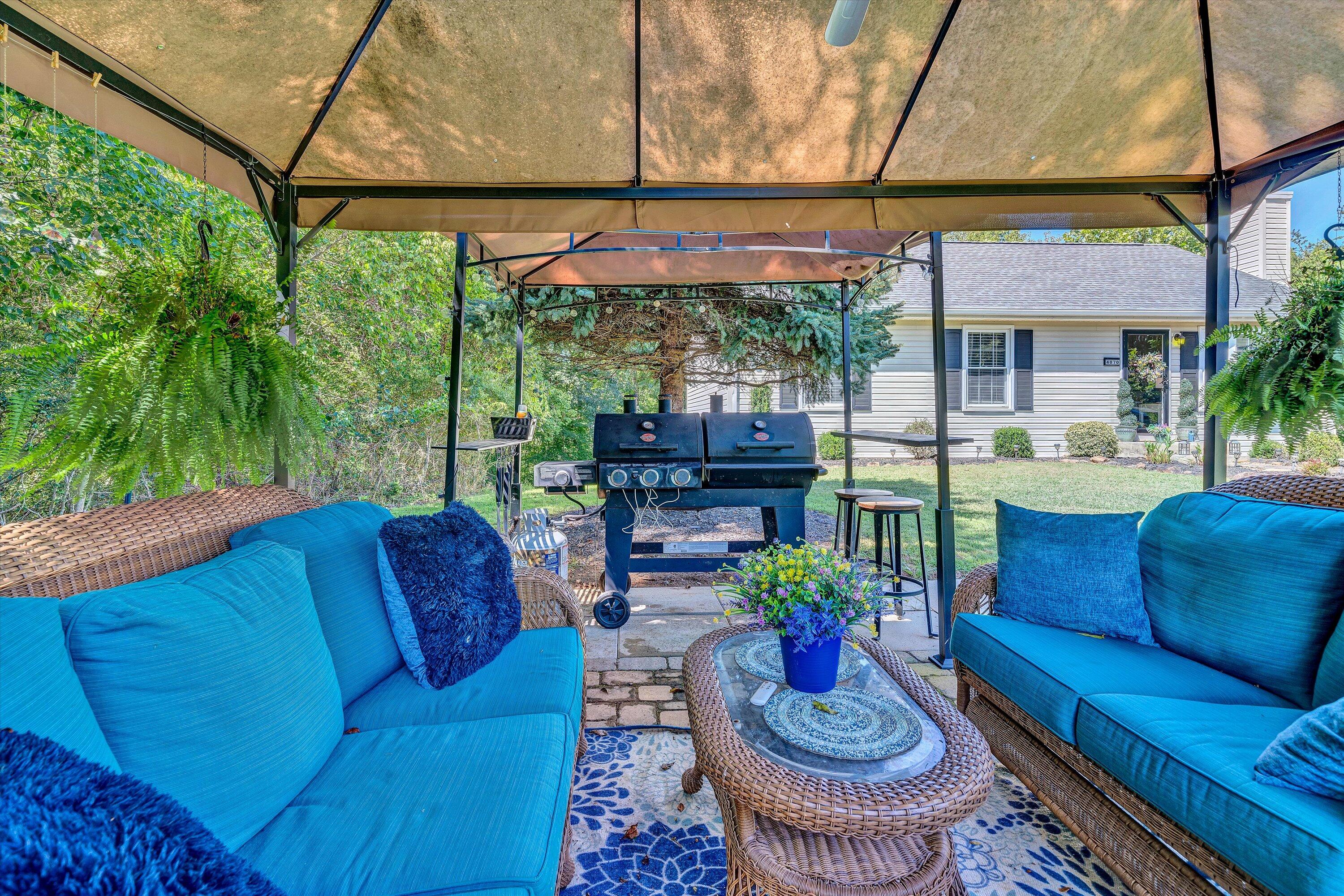 4070 Pitzer Road Roanoke, VA 24014 - Photo 3 of 25 a building outdoor space with furniture