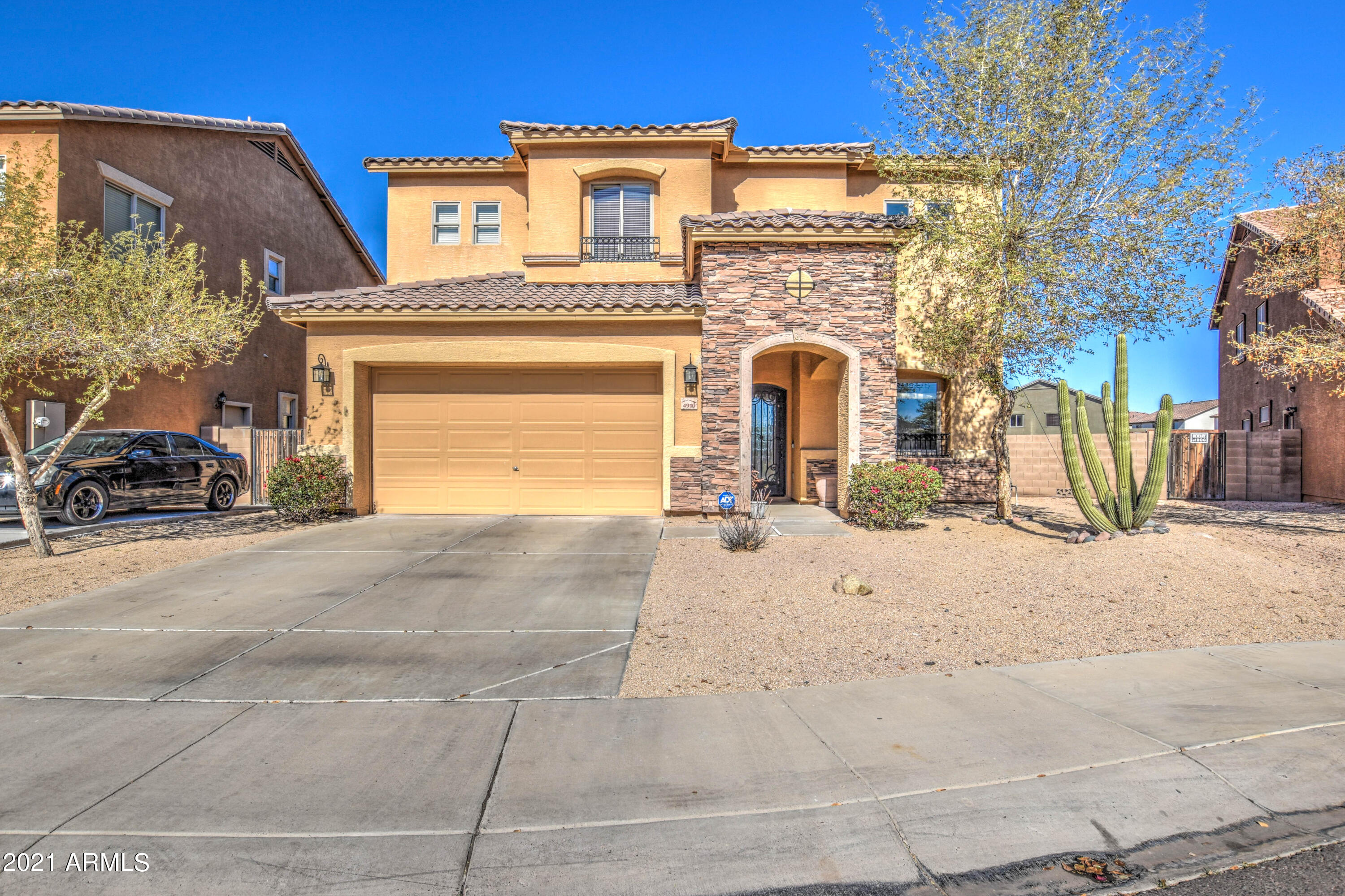 4910 West Apollo Road Laveen, AZ 85339 - Photo 2 of 28 Apollo Front 2