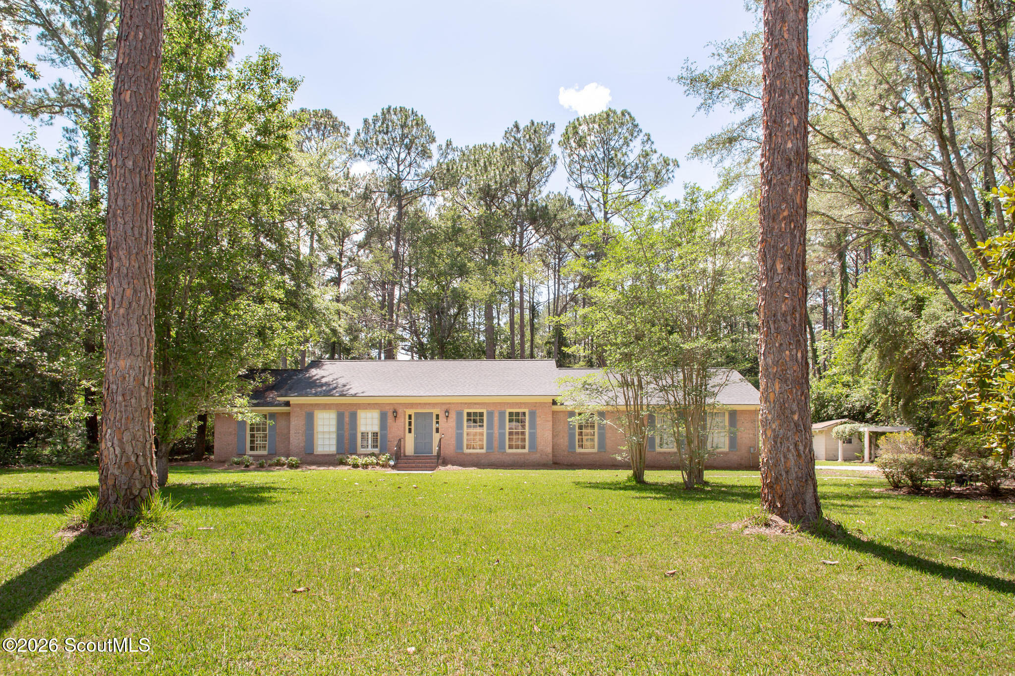 1075 Wildwood Road Waycross, GA 31503 - Photo 3 of 49 3F8A9522_1