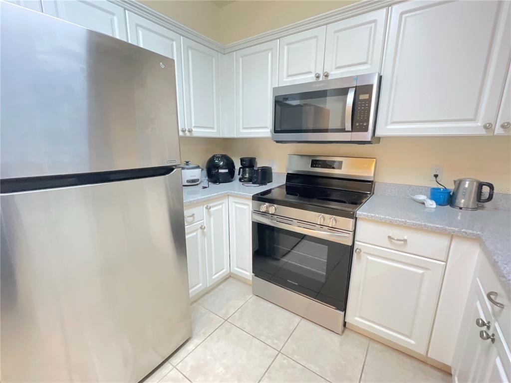 1559 Northwest 29 Road, Unit 5 Gainesville, FL 32605 - Photo 7 of 33