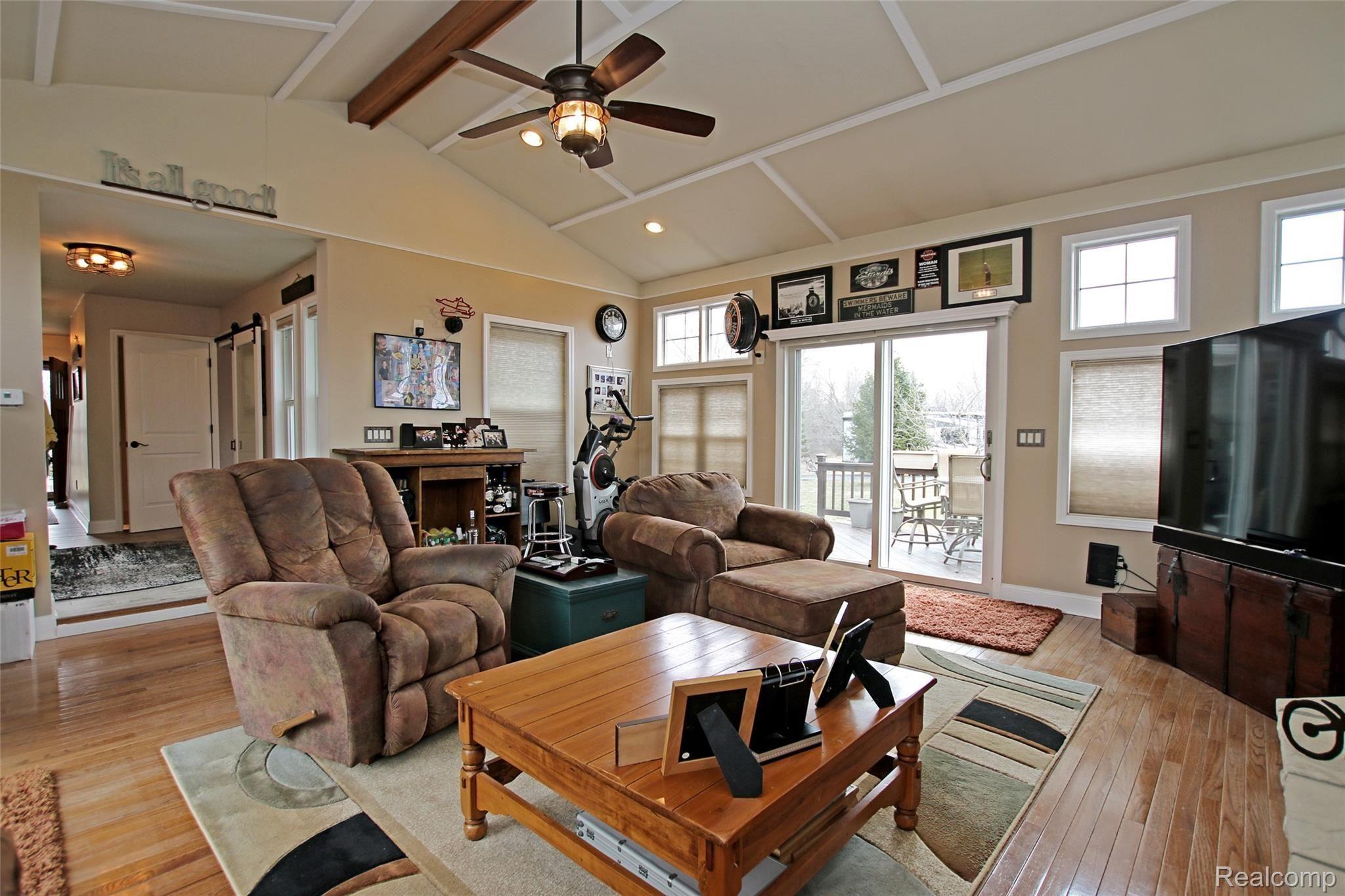 7037 Dutch Road Goodrich, MI 48438 - Photo 22 of 93 22) Great Room.jpg