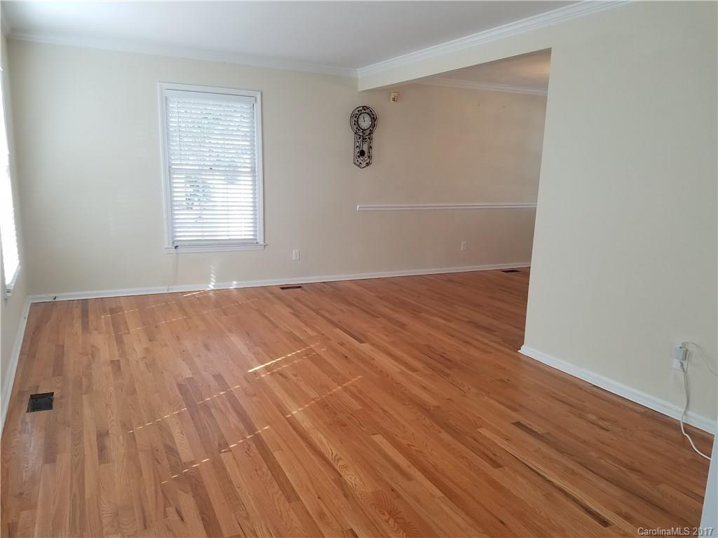 8332 Castlekeep Road, Unit 14 Charlotte, NC 28226 - Photo 5 of 22 Gallery Image 5