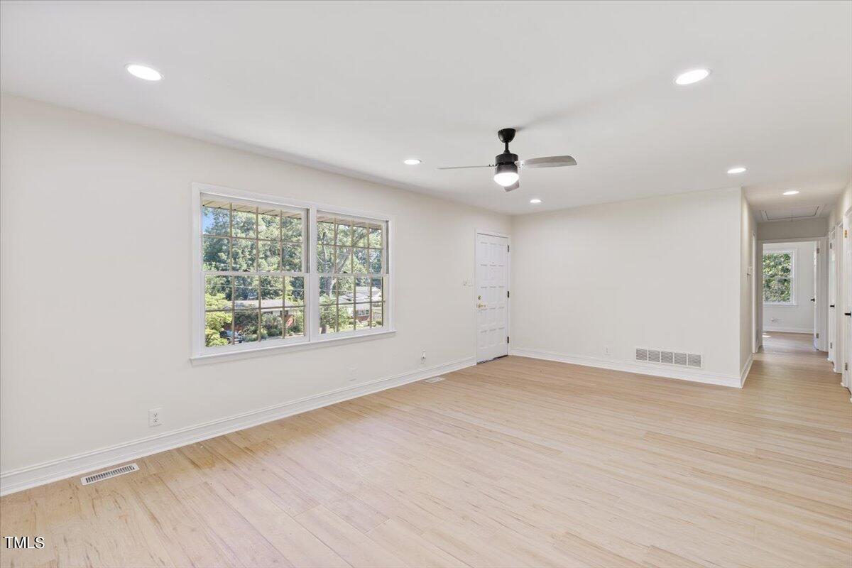2804 Fordham Lane Raleigh, NC 27604 - Photo 5 of 39 09-2804 Fordham Ln