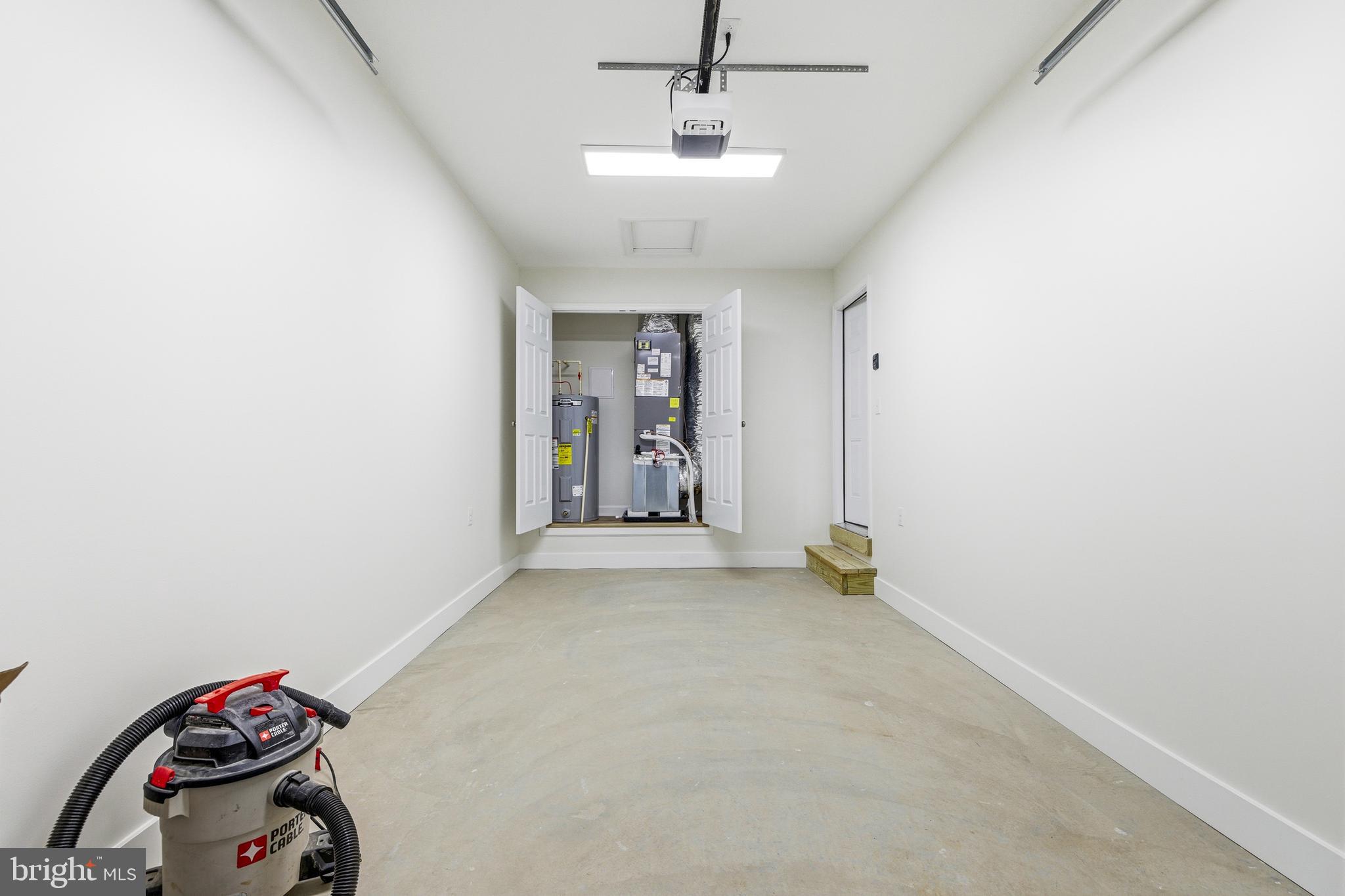 103 6th Avenue Luray, VA 22835 - Photo 28 of 58 a view of room with toys and ceiling fan