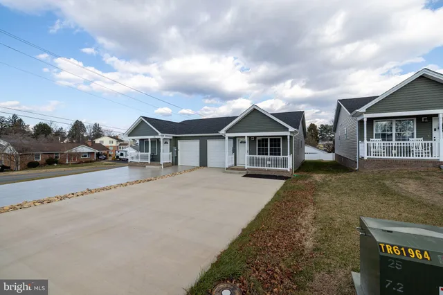 $275,000 | 103 6th Avenue, Luray, VA 22835
