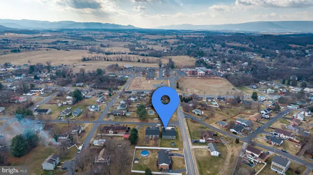 $275,000 | 103 6th Avenue, Luray, VA 22835