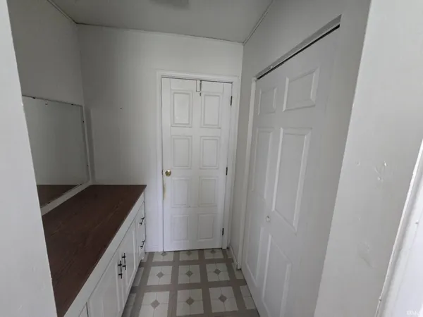 $159,900 | 619 West 9th Street, Jonesboro, IN 46938