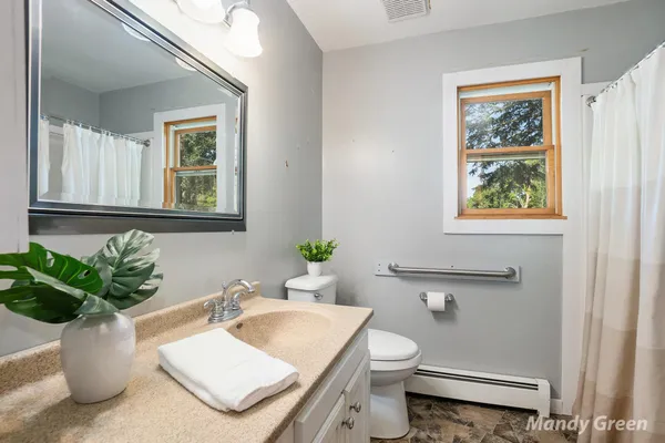 $192,000 | 1890 Coral Road Northeast, Edmore, MI 48829