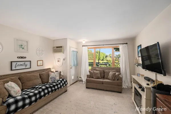 $192,000 | 1890 Coral Road Northeast, Edmore, MI 48829