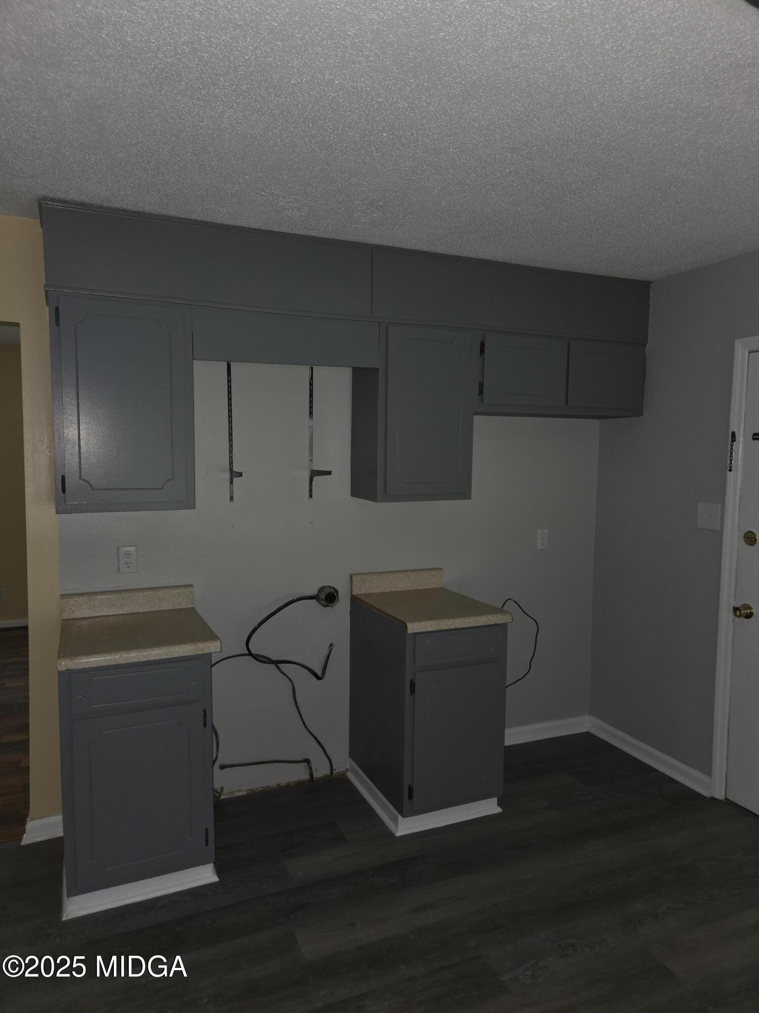 2557 Hyde Park Road Macon, GA 31211 - Photo 13 of 16 Kitchen 3