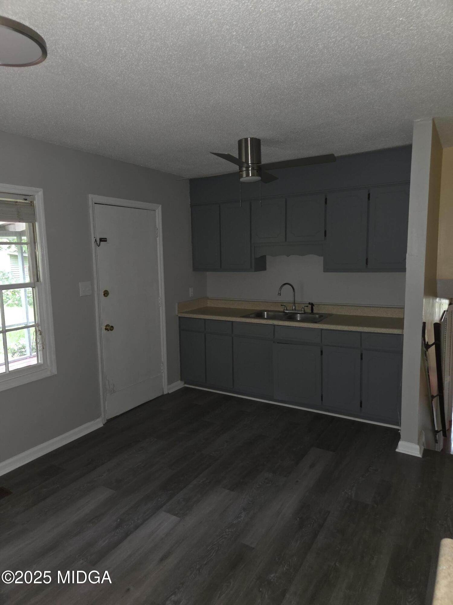 2557 Hyde Park Road Macon, GA 31211 - Photo 14 of 16 Kitchen