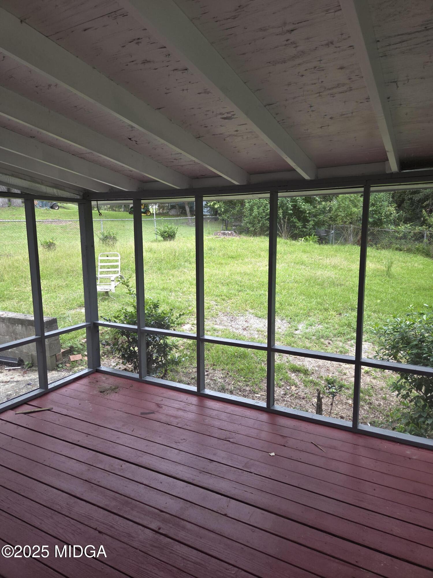 2557 Hyde Park Road Macon, GA 31211 - Photo 16 of 16 Scr-Porch