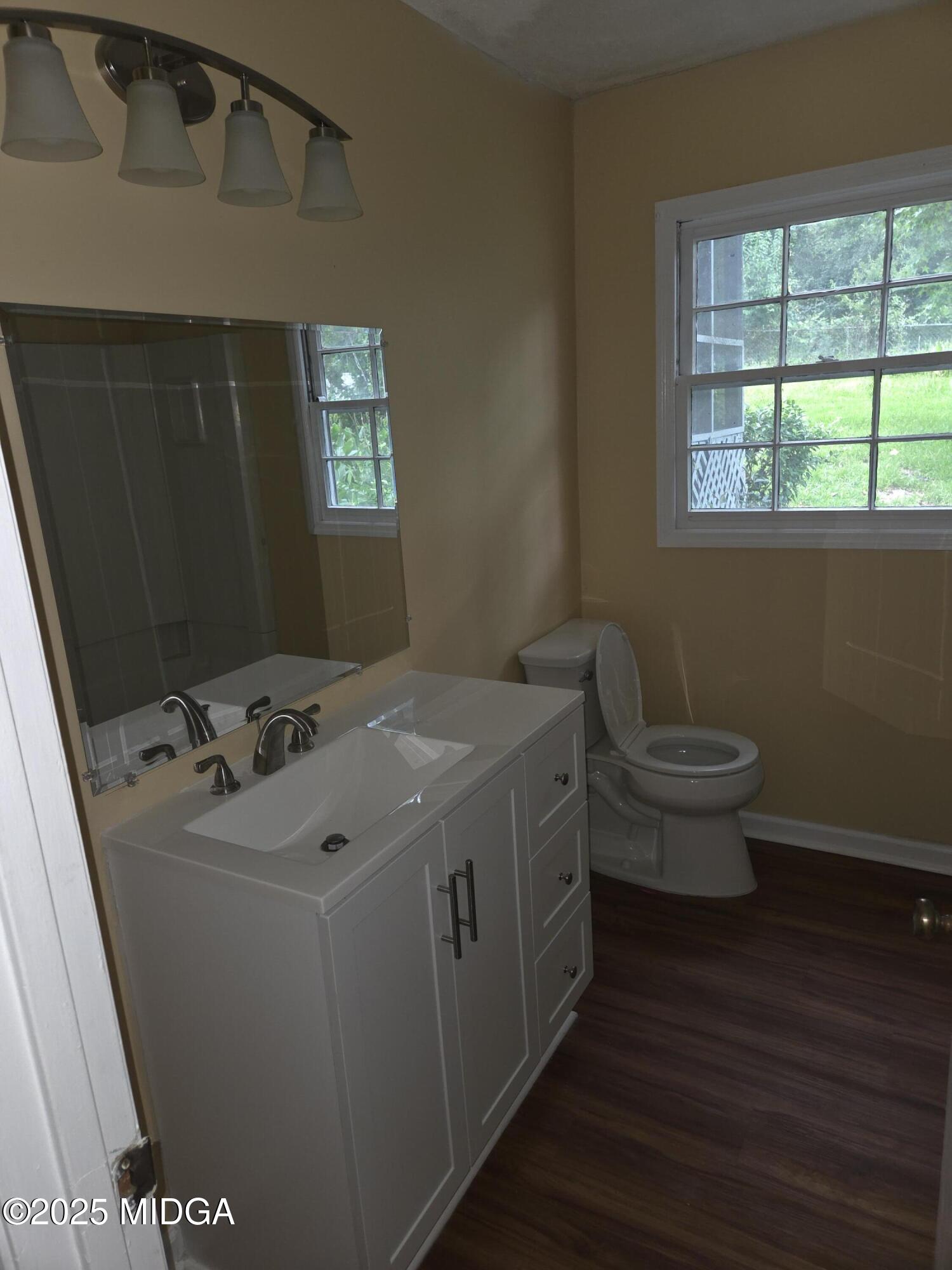 2557 Hyde Park Road Macon, GA 31211 - Photo 7 of 16 Bath 2