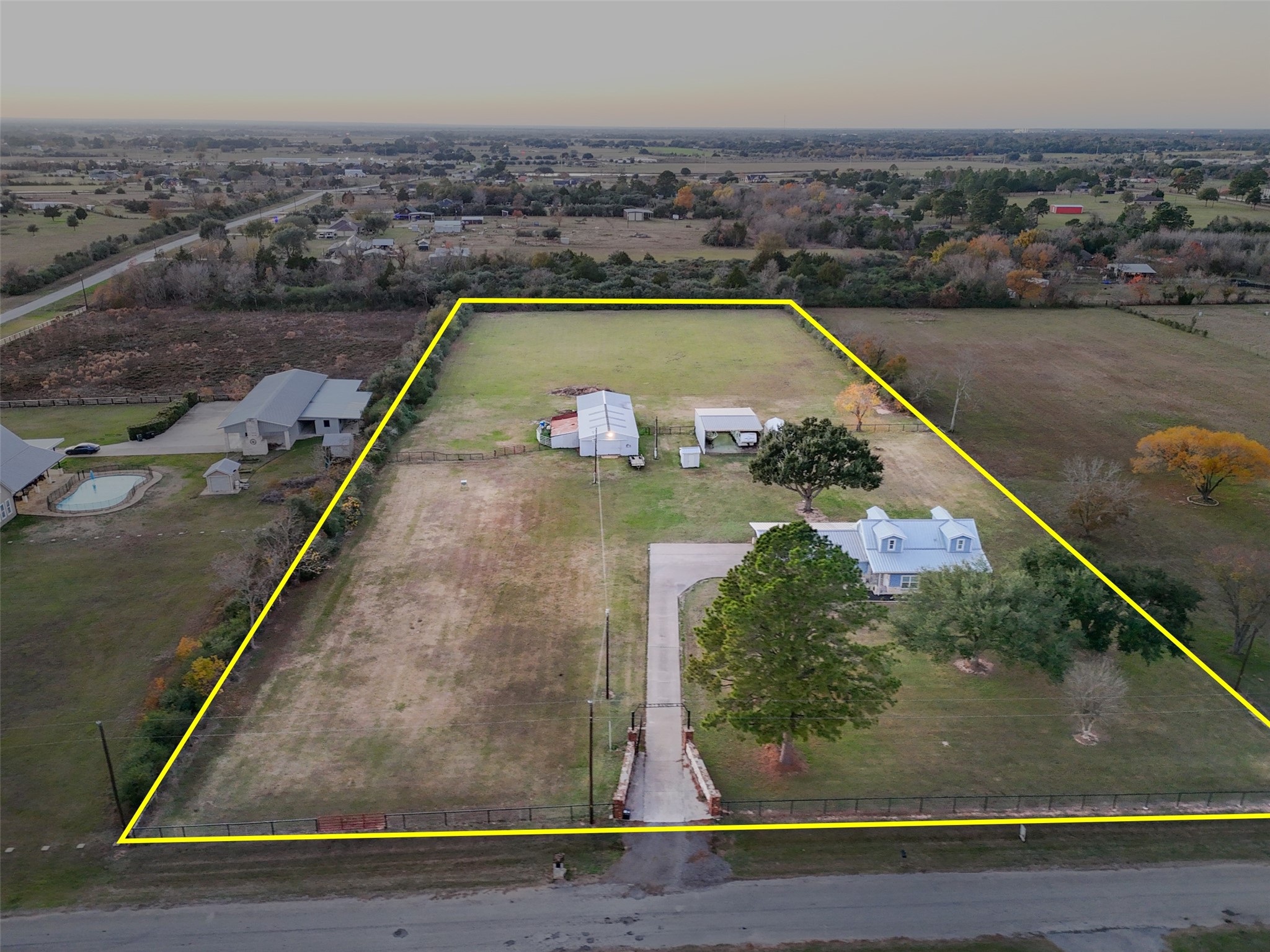 19989 Meadow Bend Road Hempstead, TX 77445 - Photo 2 of 35 Property outline showcasing the entire property.
