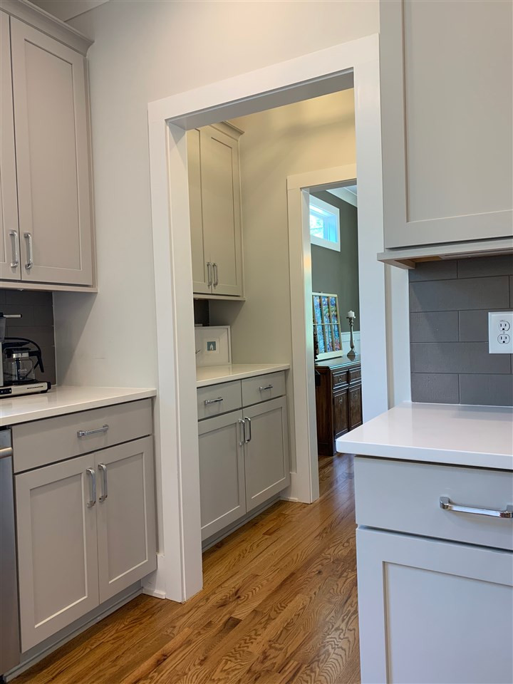 618 Georgetown Road Raleigh, NC 27608 - Photo 6 of 20 Butlers pantry