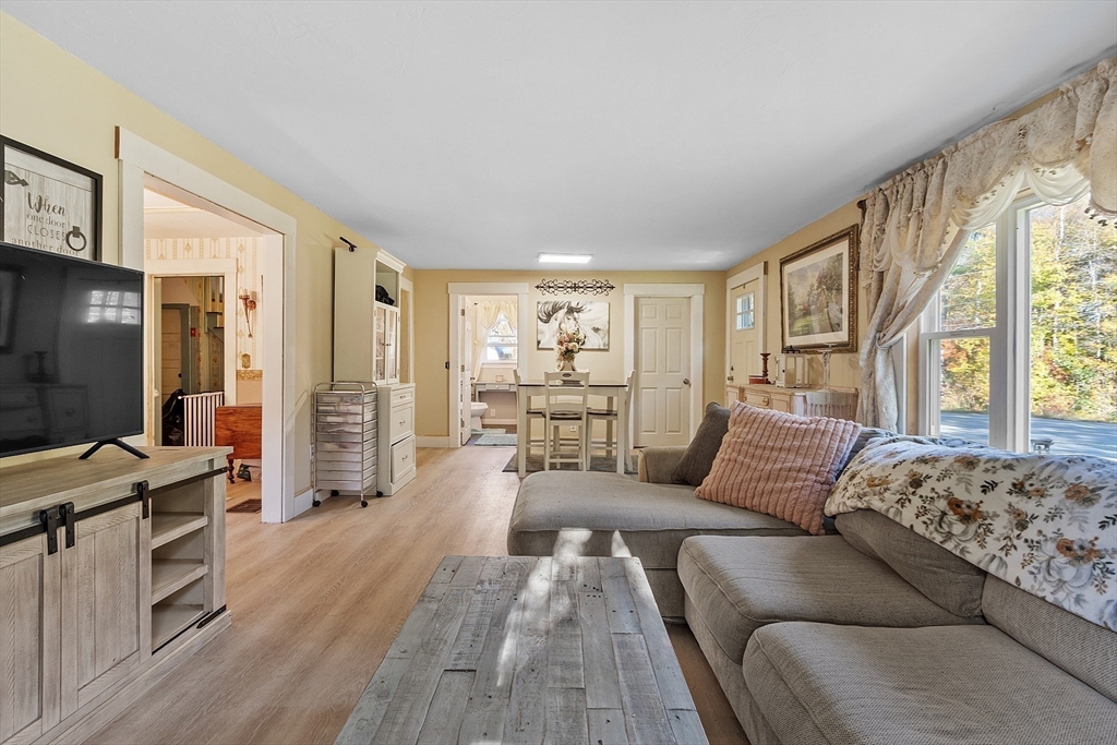 63 Gardner Road Hubbardston, MA 01452 - Photo 12 of 42