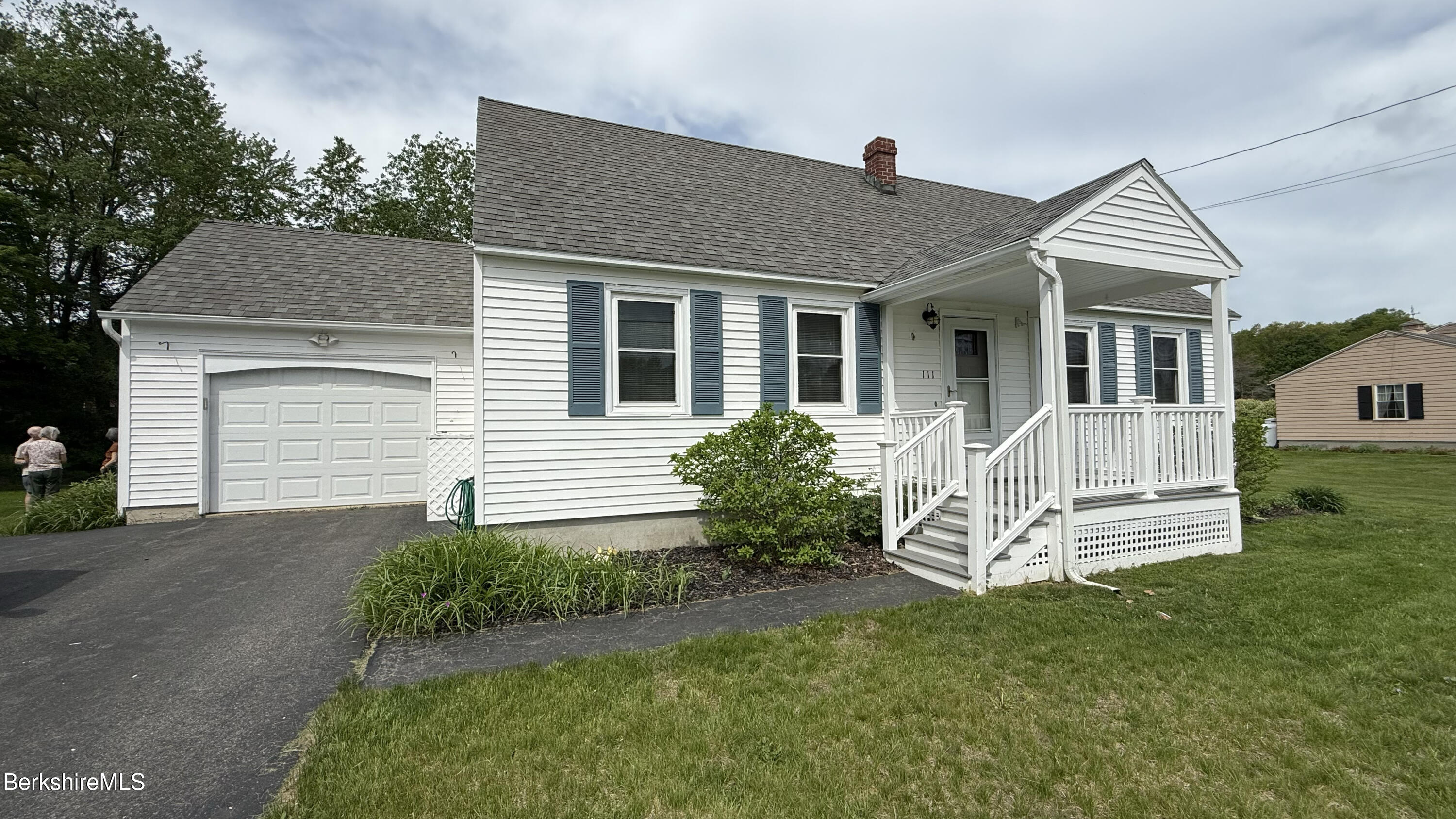 111 Oak Hill Road Pittsfield, MA 01201 - Photo 2 of 36 111 Oak Hill