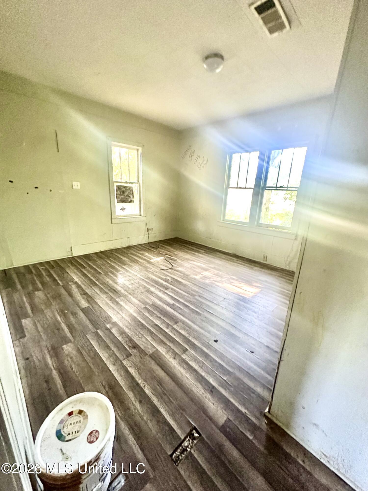 818 North Jackson Street Brookhaven, MS 39601 - Photo 11 of 19 front bedroom