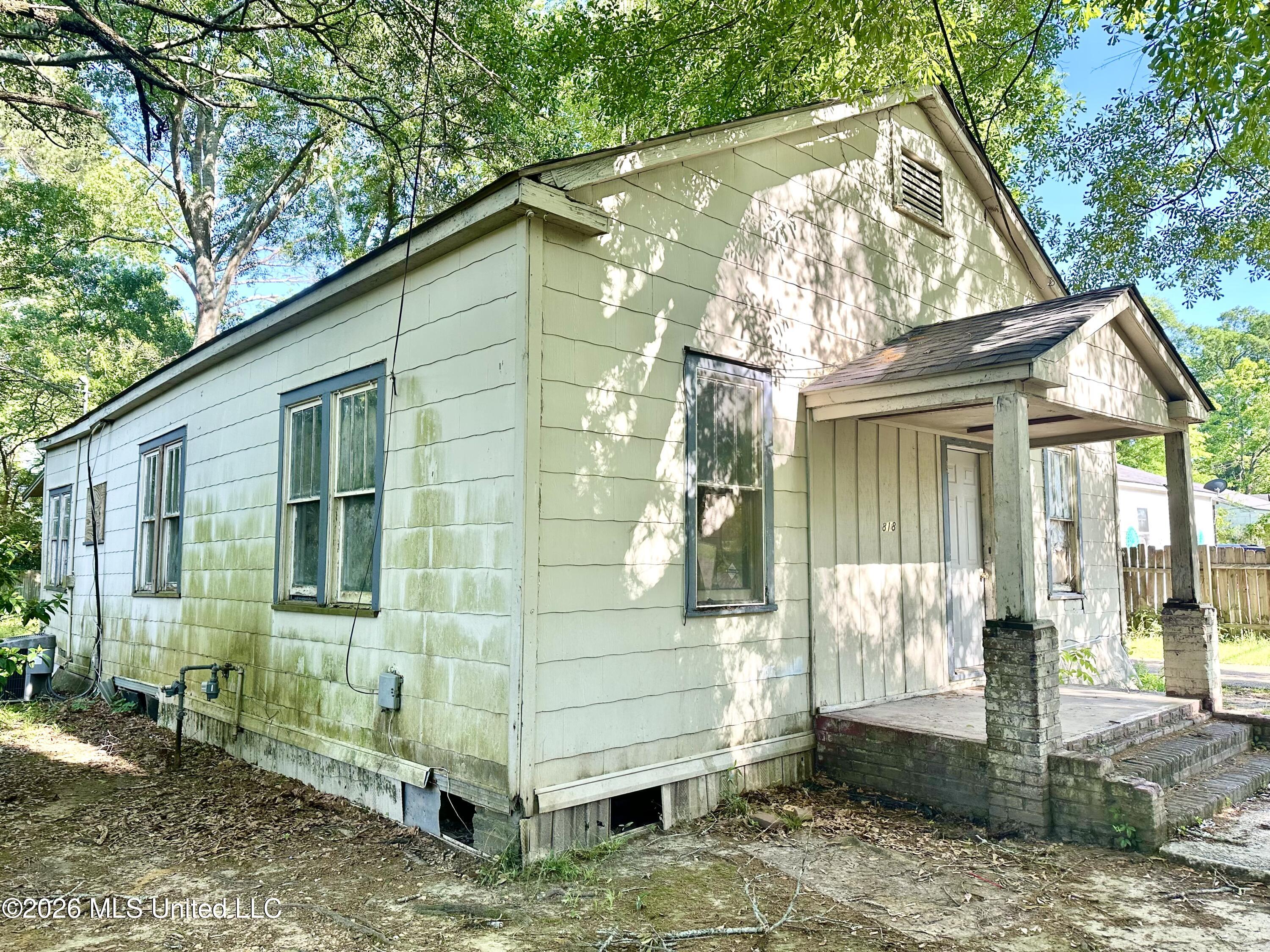 818 North Jackson Street Brookhaven, MS 39601 - Photo 16 of 19 side