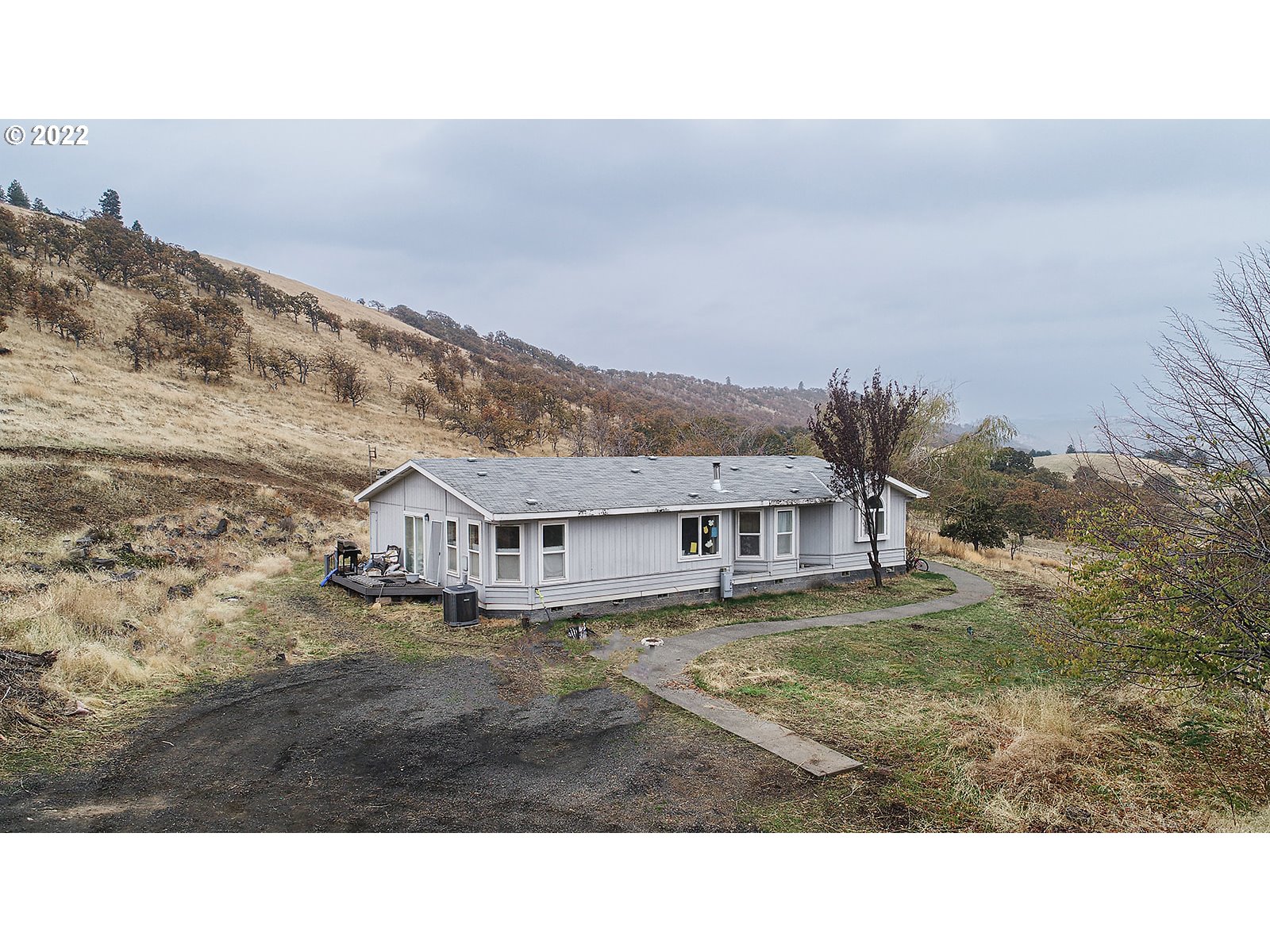 5670 Cherry Heights Road The Dalles, OR 97058 - Photo 3 of 28 View