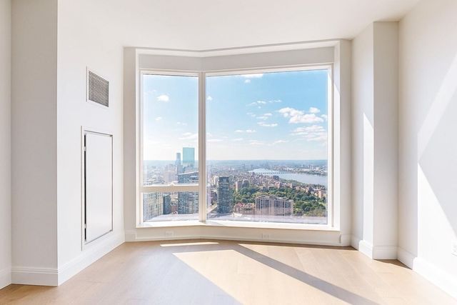 $1,975,000 | 240 Devonshire Street, Unit 4305, Boston, MA 02110
