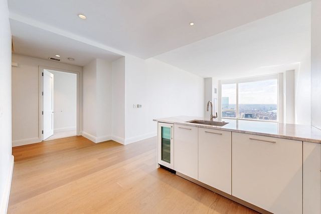 $1,975,000 | 240 Devonshire Street, Unit 4305, Boston, MA 02110
