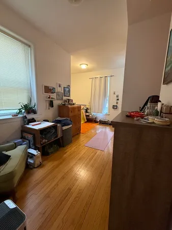 $3,450 | 12 West Chestnut Street, Unit 2, Chicago, IL 60610