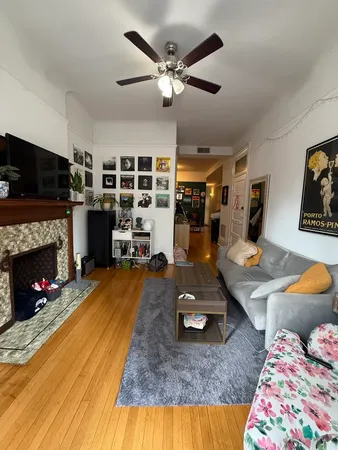 $3,450 | 12 West Chestnut Street, Unit 2, Chicago, IL 60610