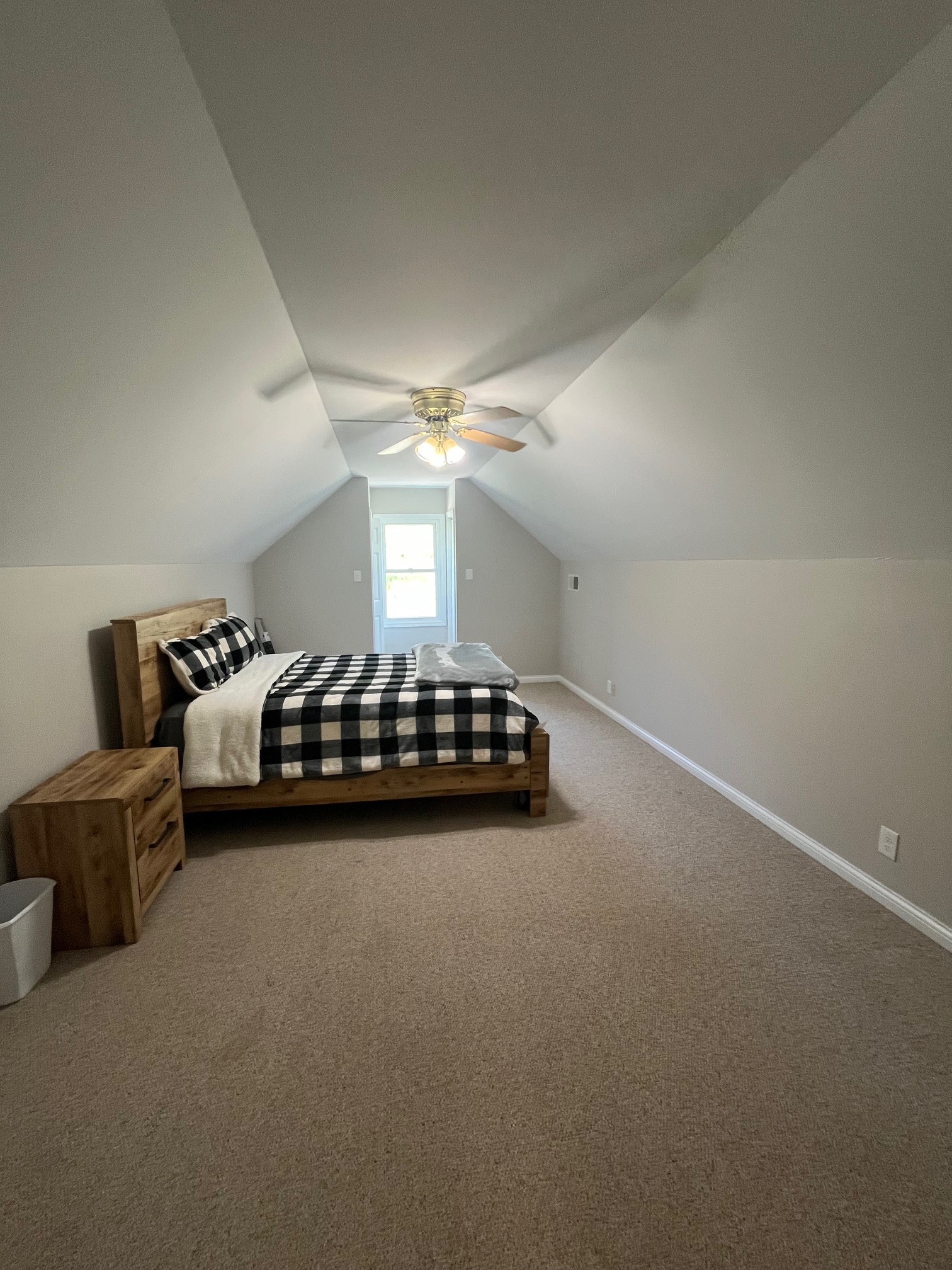 1450 Donna Road Lewisburg, TN 37091 - Photo 16 of 33 a living room with furniture and a chandelier