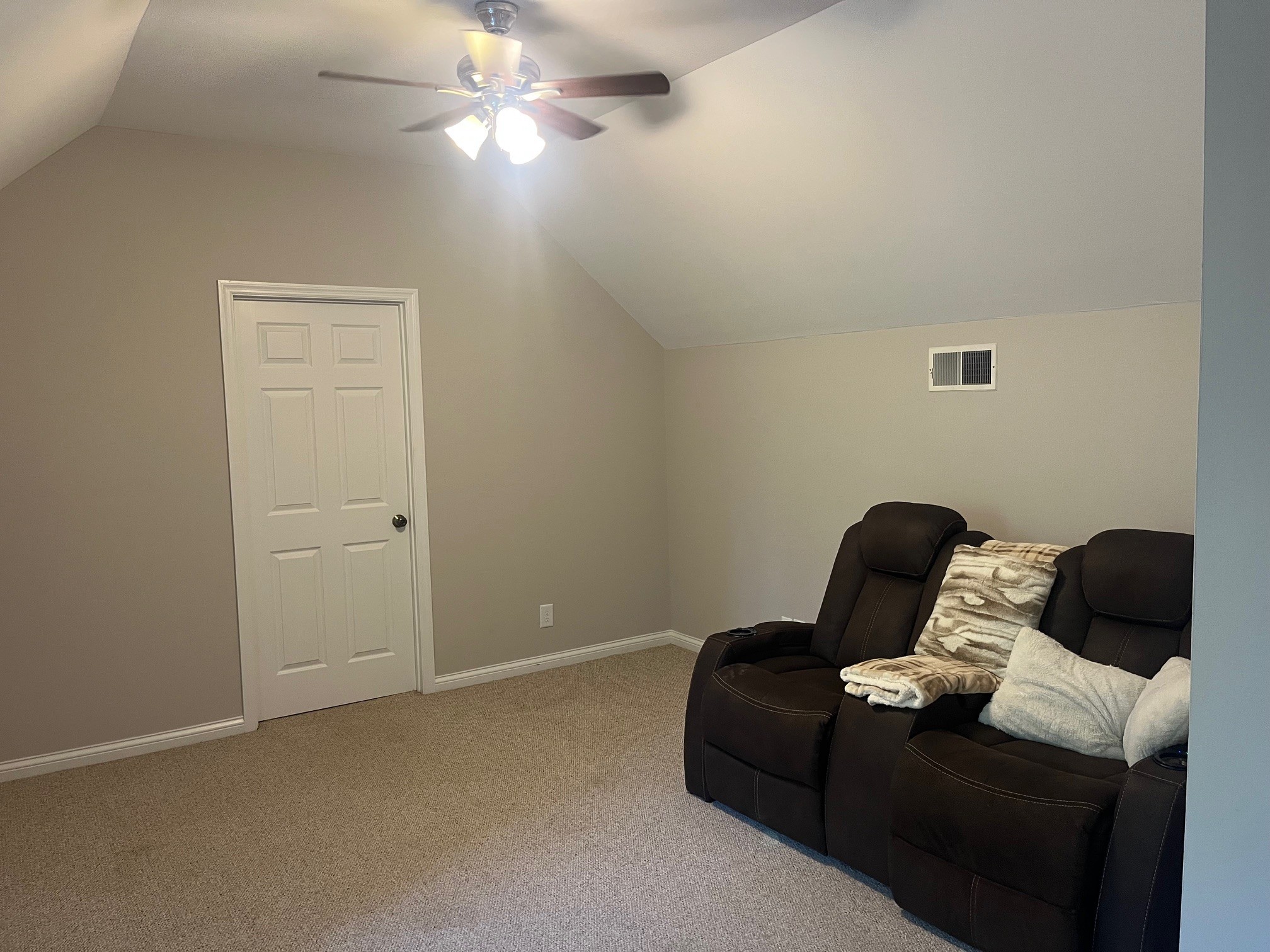 1450 Donna Road Lewisburg, TN 37091 - Photo 19 of 33 a living room with furniture and a window