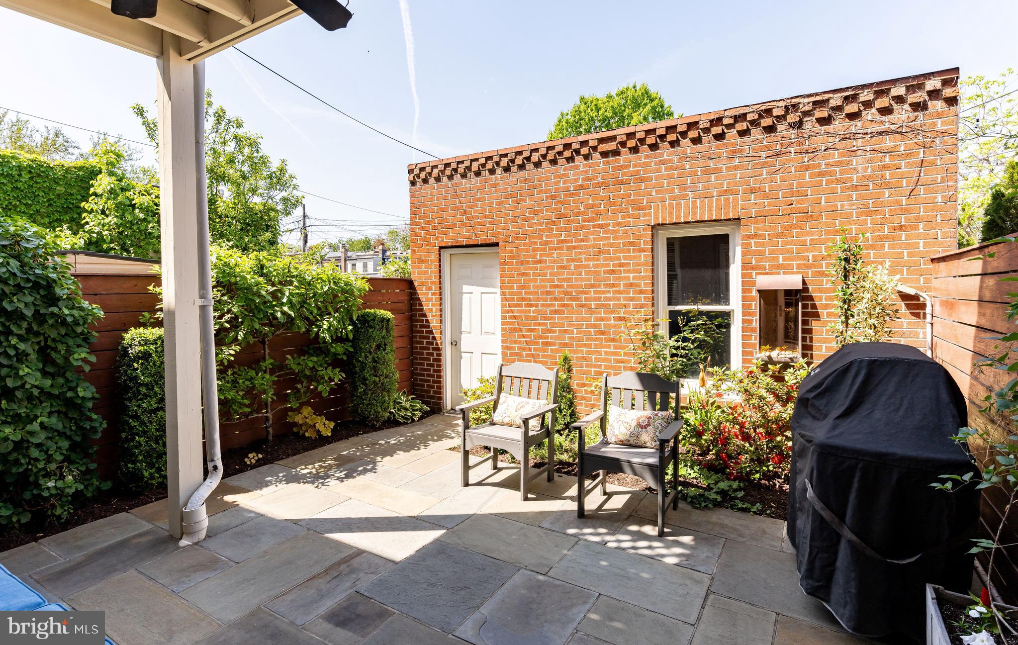 238 10th Street Northeast Washington, DC 20002 - Photo 10 of 29 Perfect for Barbecuing!