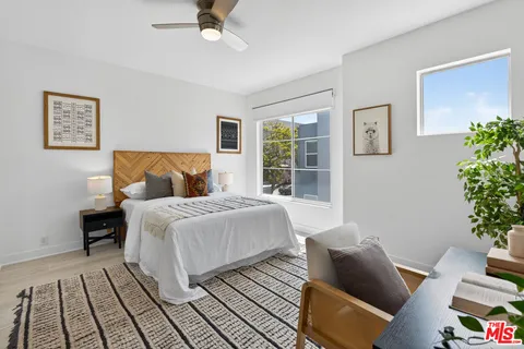 $1,150,000 | 1436 20th Street, Unit 15, Santa Monica, CA 90404