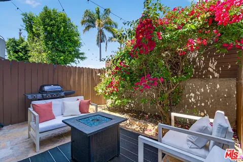 $1,150,000 | 1436 20th Street, Unit 15, Santa Monica, CA 90404