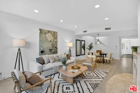 $1,150,000 | 1436 20th Street, Unit 15, Santa Monica, CA 90404