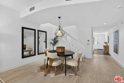$1,150,000 | 1436 20th Street, Unit 15, Santa Monica, CA 90404