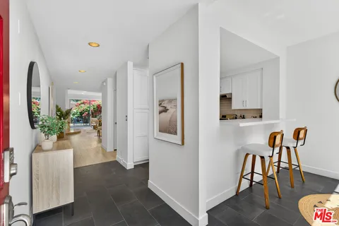 $1,150,000 | 1436 20th Street, Unit 15, Santa Monica, CA 90404
