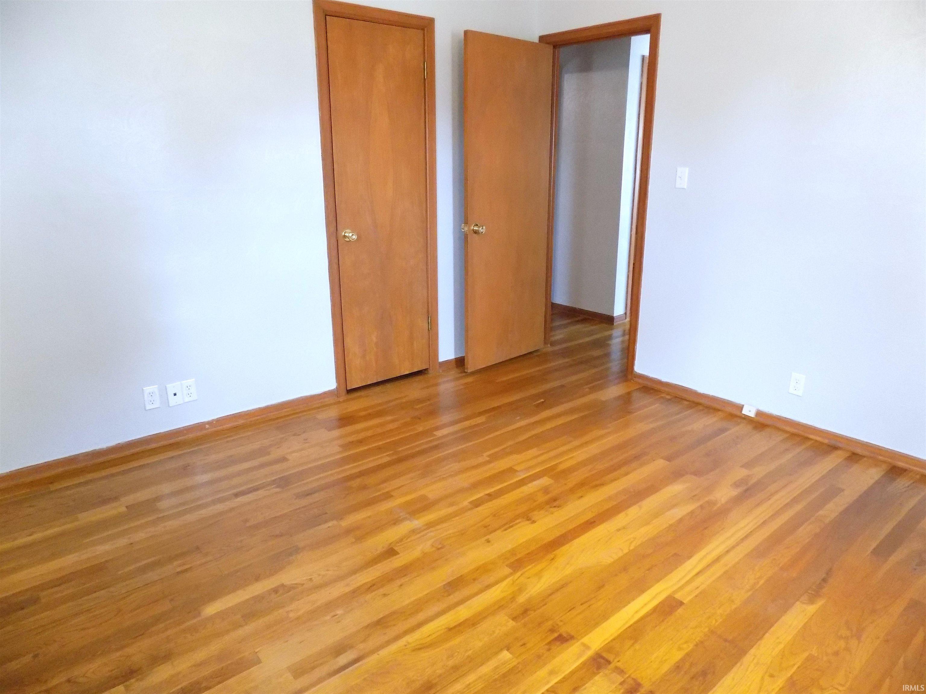 1427 Ryer Street South Bend, IN 46628 - Photo 12 of 19 Gallery Image 12