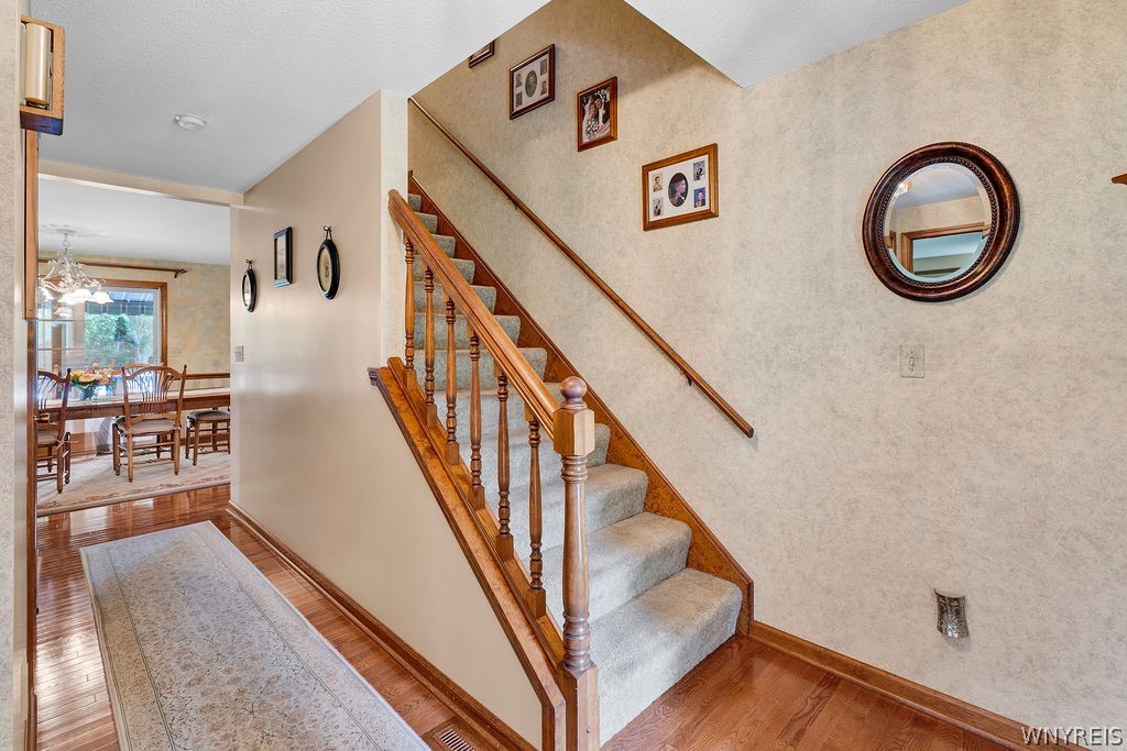 4815 Tonawanda Creek Road Pendleton, NY 14120 - Photo 11 of 49