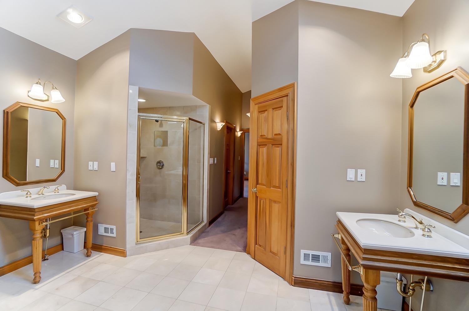 7278 Lawyer Road Cincinnati, OH 45244 - Photo 24 of 47