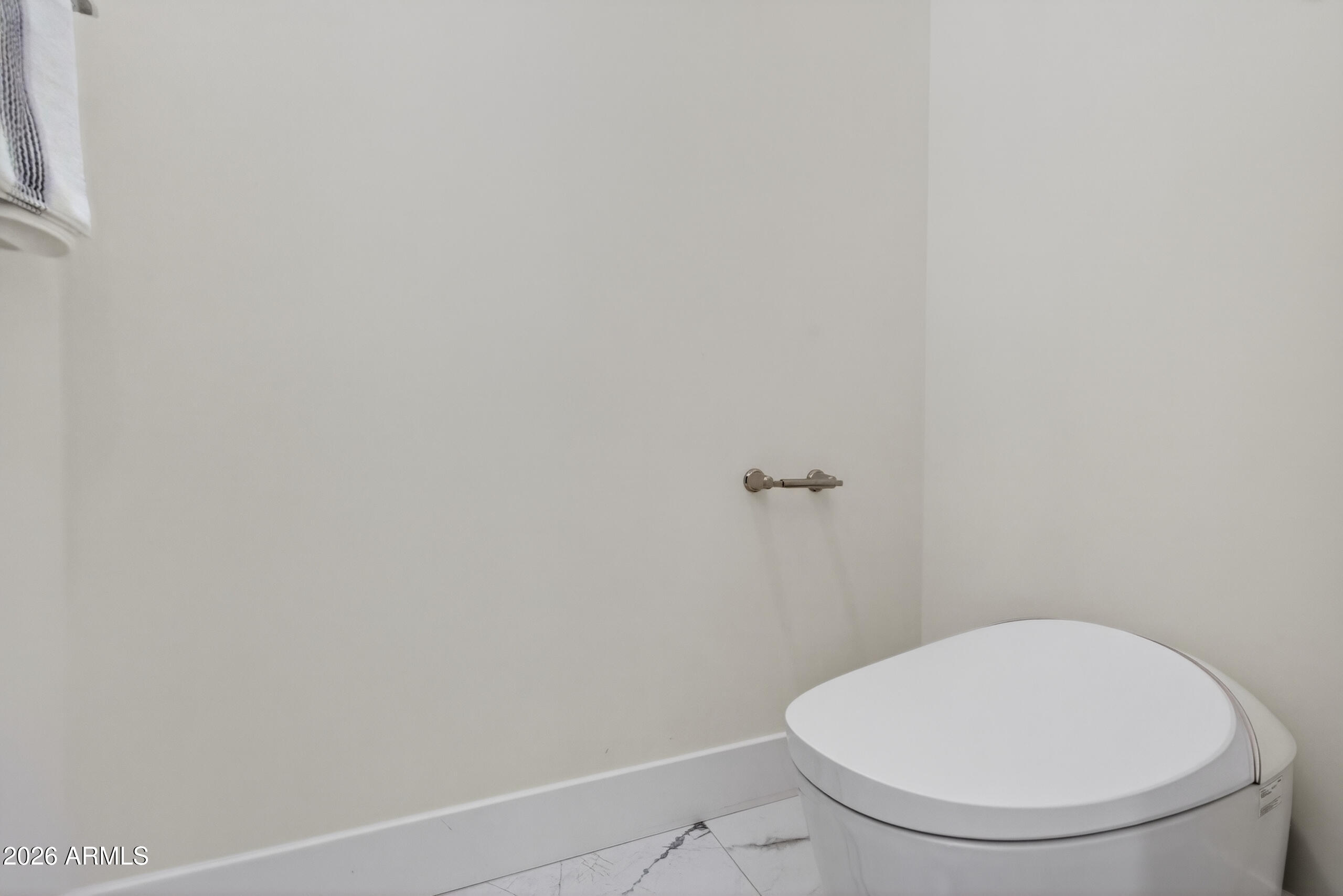 4048 East Edgemont Avenue Phoenix, AZ 85018 - Photo 62 of 88 Master toilet