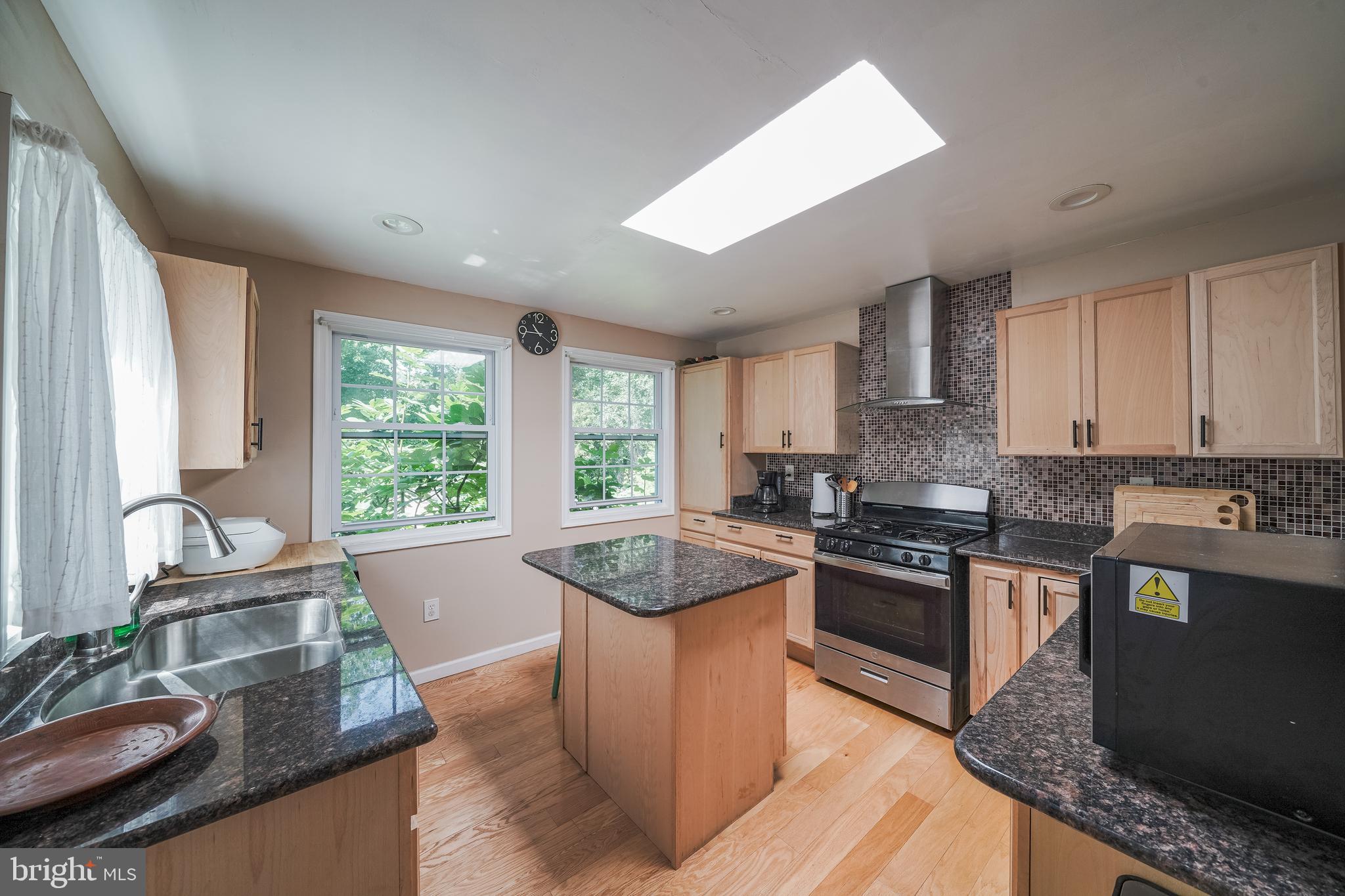 12310 Middle Road Silver Spring, MD 20906 - Photo 12 of 56 kitchen