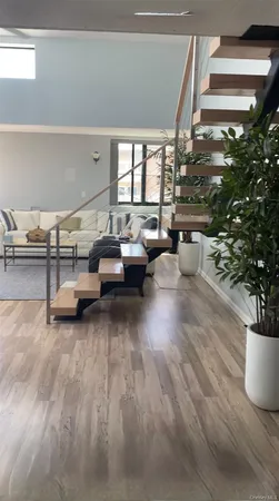 $5,200 | 750 West Broadway, Unit 5Q, Long Beach, NY 11561