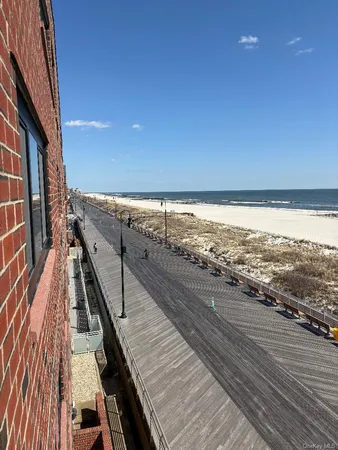 $5,200 | 750 West Broadway, Unit 5Q, Long Beach, NY 11561