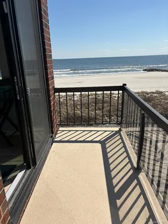 $5,200 | 750 West Broadway, Unit 5Q, Long Beach, NY 11561