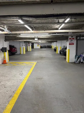 $5,200 | 750 West Broadway, Unit 5Q, Long Beach, NY 11561