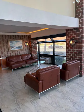 $5,200 | 750 West Broadway, Unit 5Q, Long Beach, NY 11561